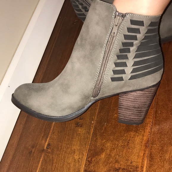 Booties - Picture 4 of 4